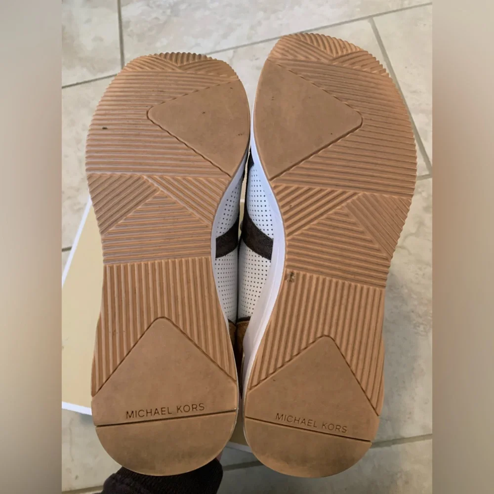 Michael Kors Liv Trainer Shoes - Picture 5 of 9